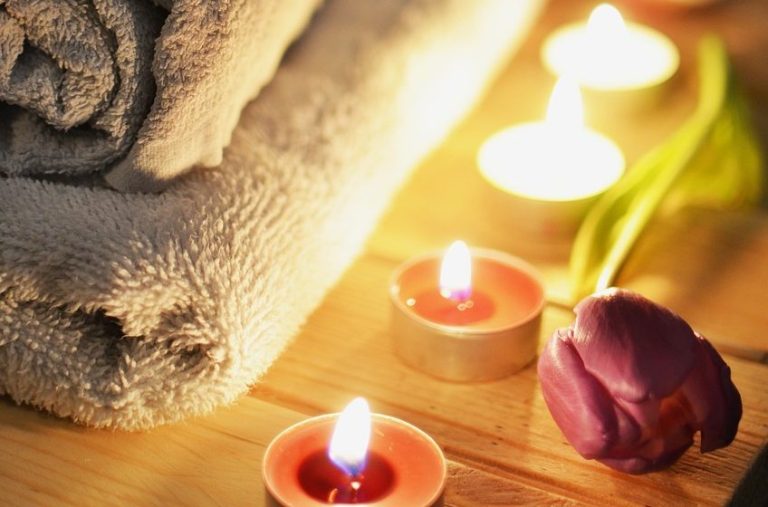 Wellness Aromaölmassage in Königsmoos Neuburg Karlshuld – sanfte Entspannung 
